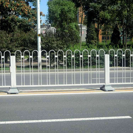广州公路锌钢隔离栏杆 京式护栏现货供应 路中间防护栏