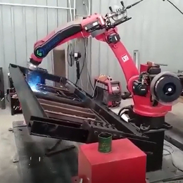 工业码垛机器人发展现状-上海机器人发展现状-龙恩工业机器人